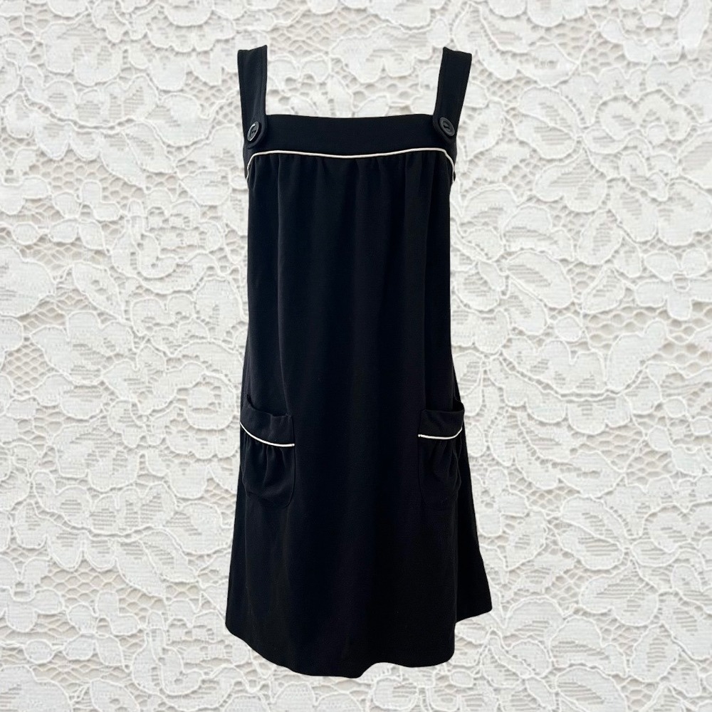 vintage black & white babydoll mini dress with cute buttons and mini‎ pockets